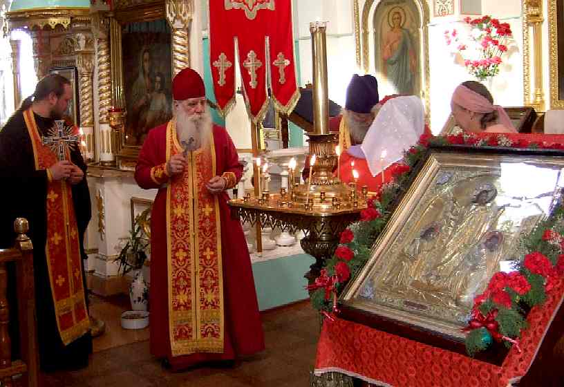 Протоиерей Иоанн Журавлев в Свято-Никольском соборе Русской Православной Церкви в Алматы