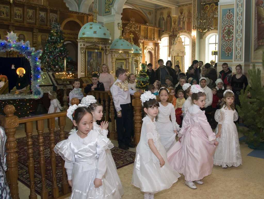 В церковно-приходской школе Свято-Никольского собора Русской Православной Церкви в Алматы