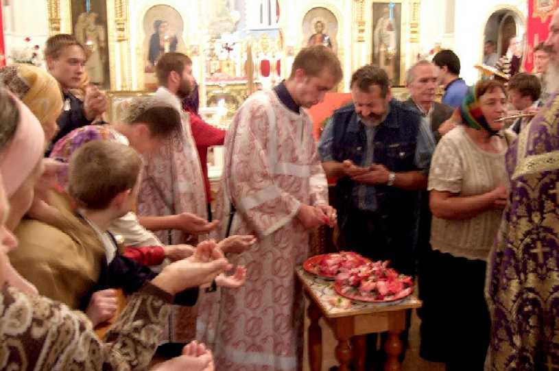 Праздник Воздвижения Честного и Животворящего Креста Господня